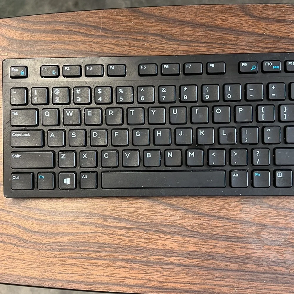 Dell WK636P Wireless Keyboard (Keyboard Only / Universal Receiver NOT Included)